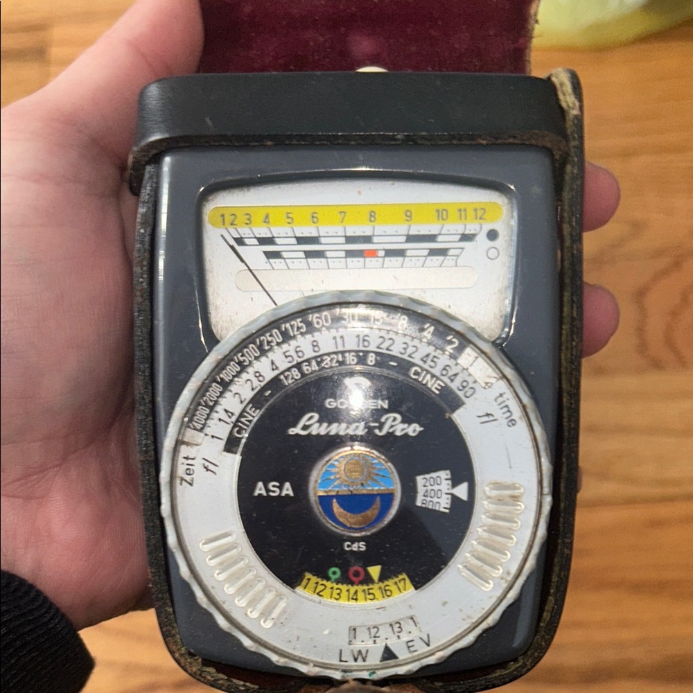 Vintage Gossen Luna-Pro Light Meter - Comes with Leather Case